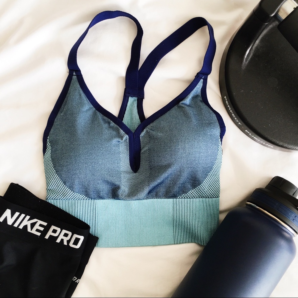 Nike • Seamless Sports Bralette